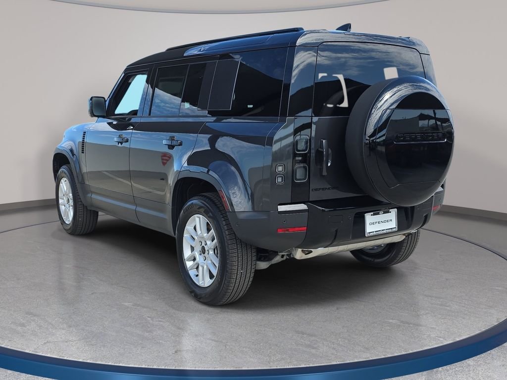 New 2026 Carpathian Grey Land Rover S image 7
