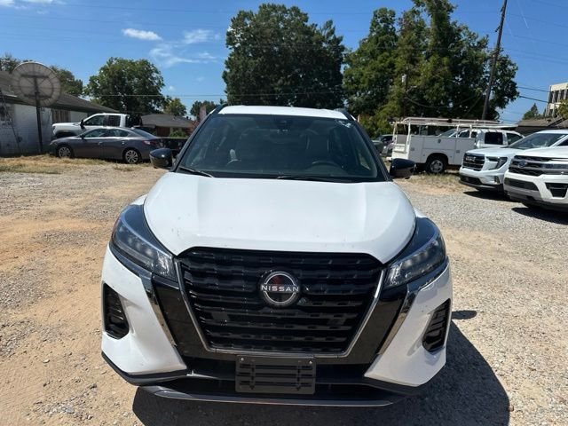 Used 2023 White Nissan SR image 3