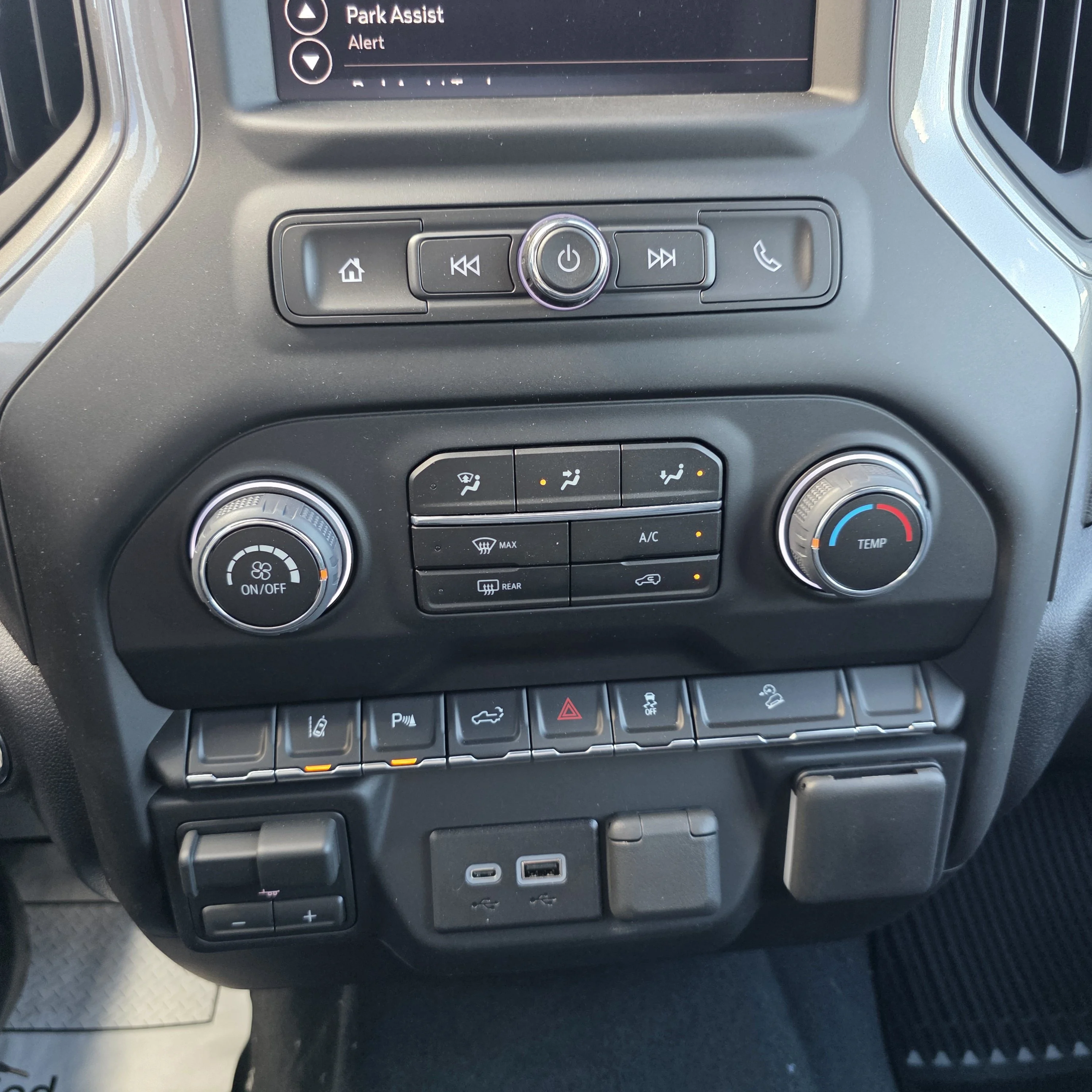 2026 Chevrolet Silverado 2500 HD Custom - Photo 15