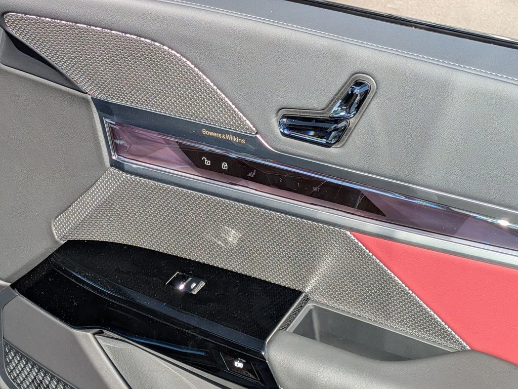 New 2026 Black BMW 740i image 17