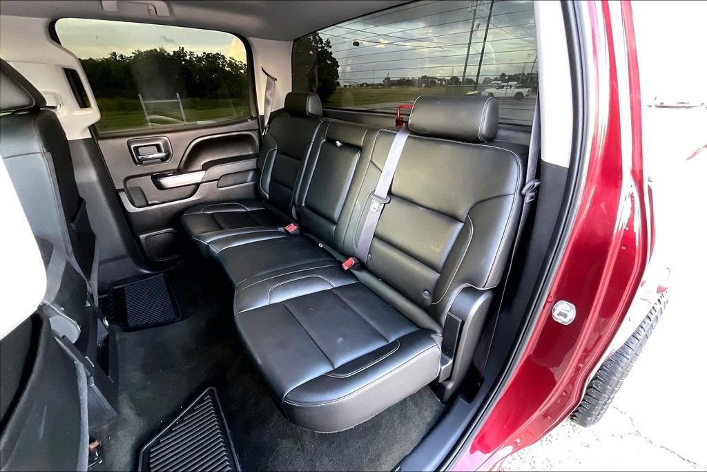 Used 2016 Red Chevrolet LT image 19