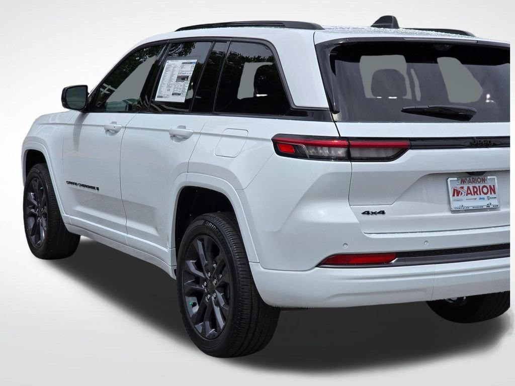 New 2026 Bright White Clear-Coat Exterior Paint Jeep Limited Reserve image 40