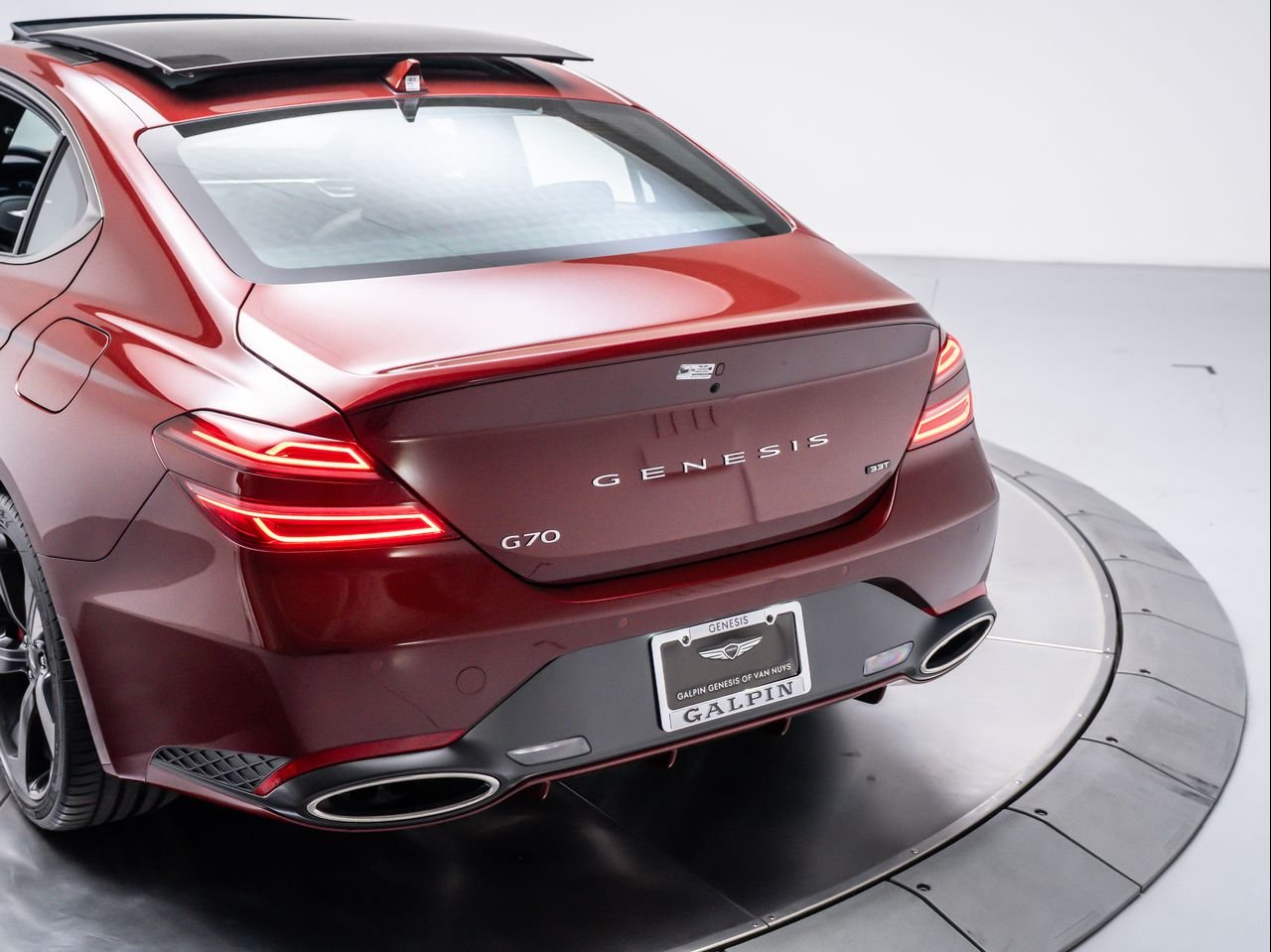 New 2026 Cavendish Red Genesis 3.3T SPORT PRESTIGE image 31
