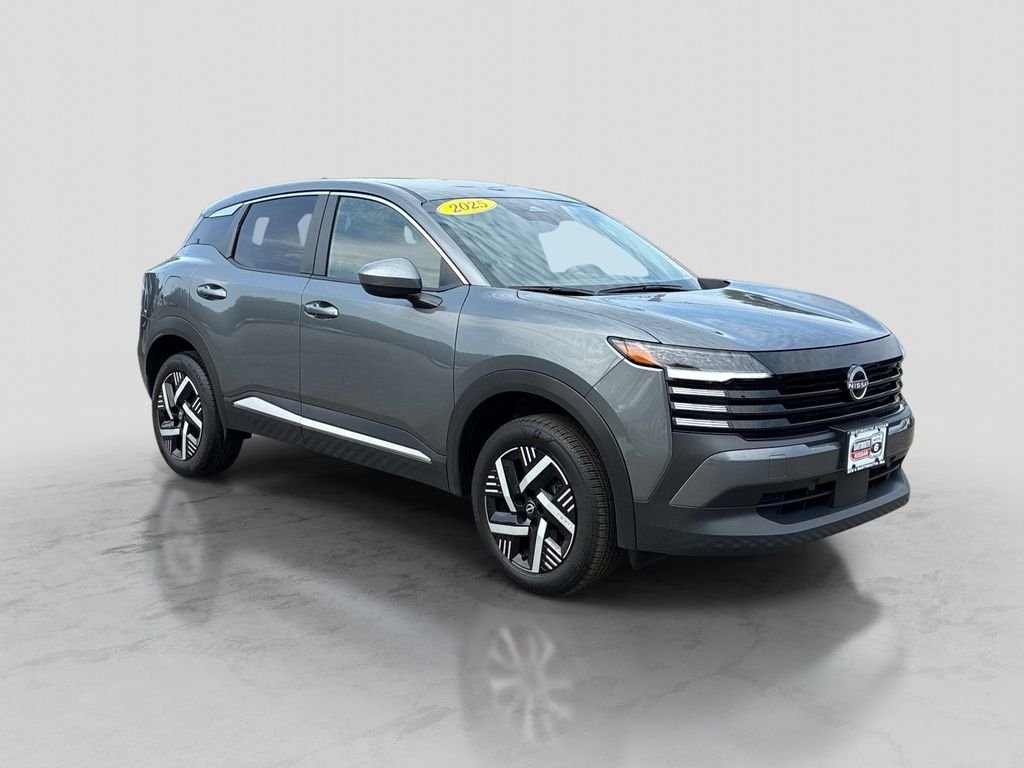 Used 2025 Gray Nissan SV image 3