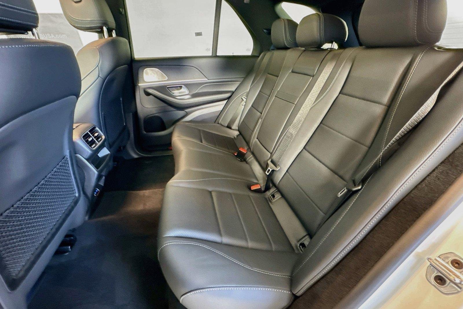 New 2026 Manufaktur Moonlight White Magno Mercedes-Benz GLE 450 image 22