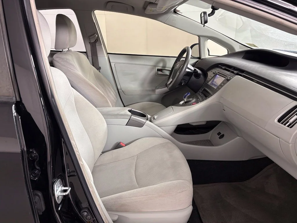 Used 2014 Black Toyota Two image 35