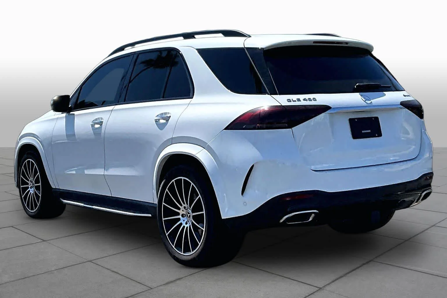 Used 2021 Polar White Mercedes-Benz GLE 450 image 11