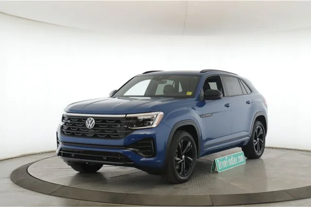 Used 2025 Blue Volkswagen 2.0T SEL R-Line Black image 10