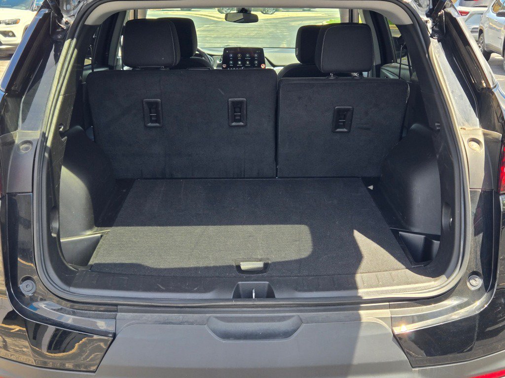 Used 2025 Black Chevrolet 2LT image 14