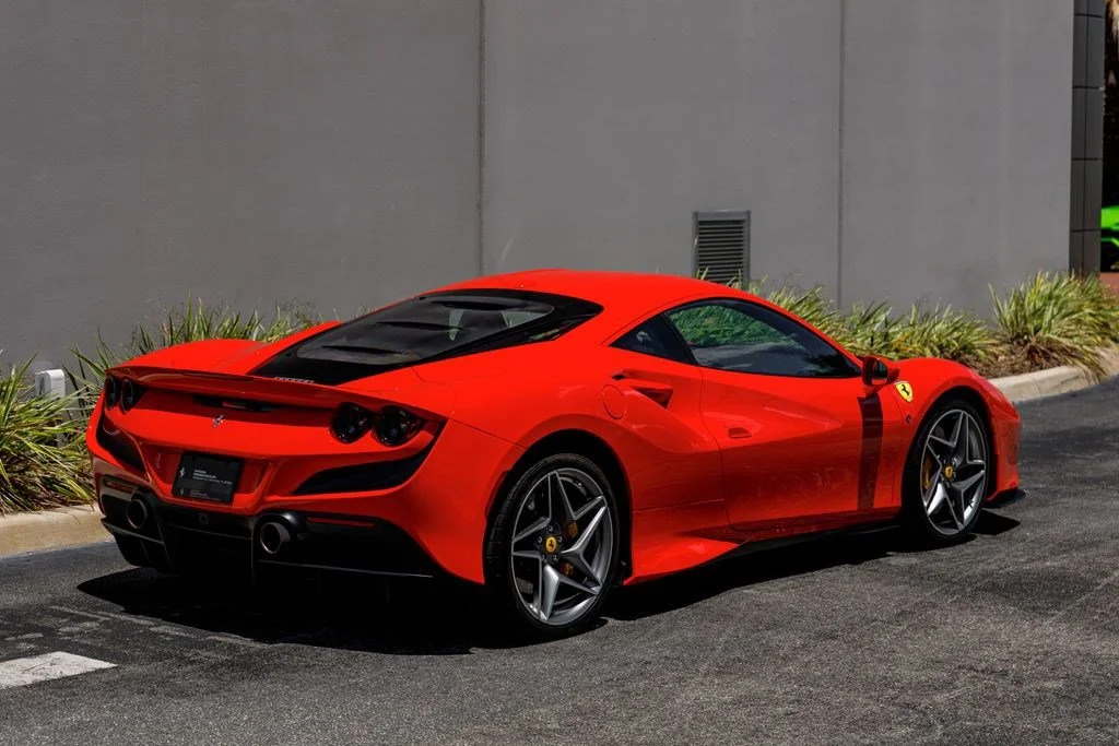 Used 2022 Rosso Scuderia Ferrari  image 5