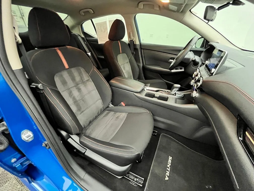 Used 2024 Blue Nissan SR image 33