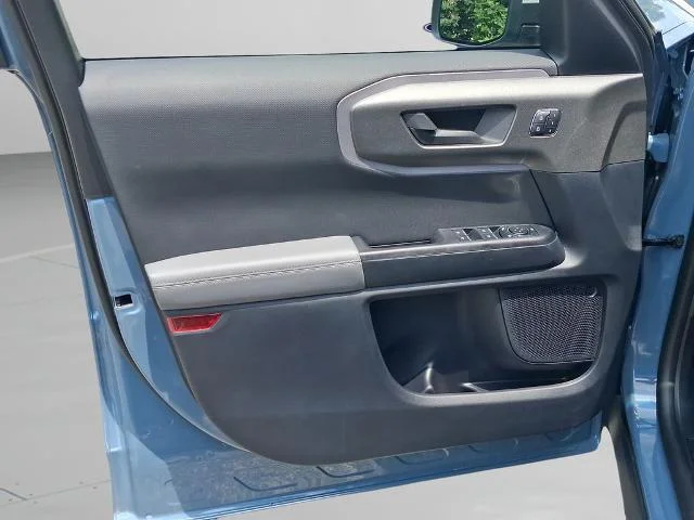 New 2026 Azure Gray Metallic Tri-Coat Ford Badlands® image 17