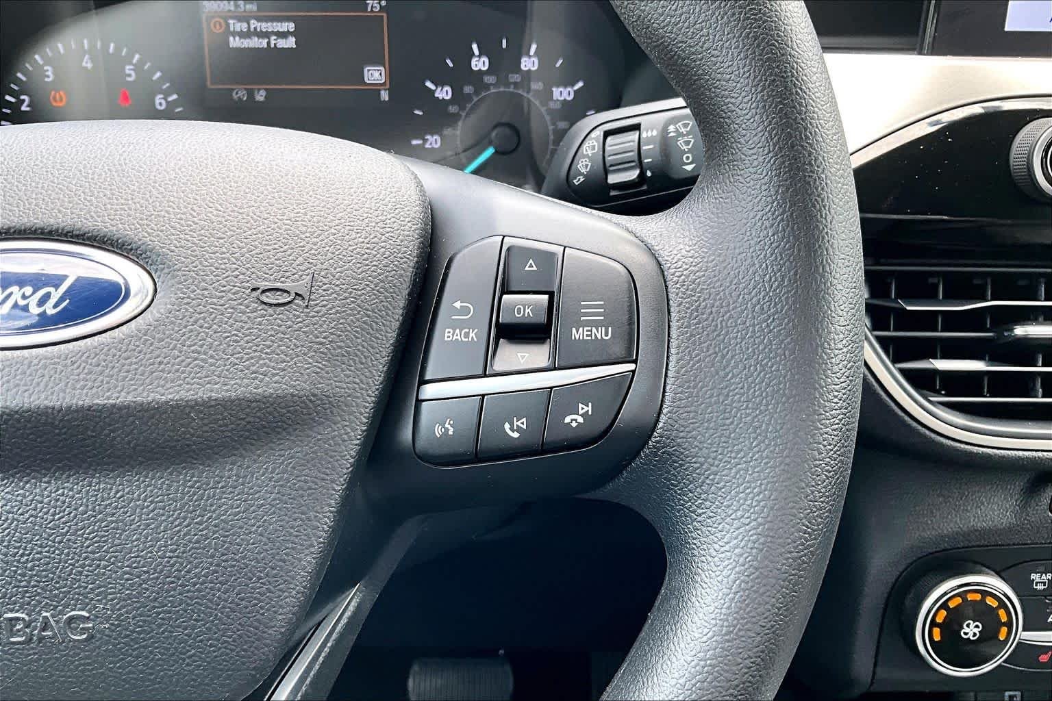 Used 2020 Magnetic Ford SE image 25