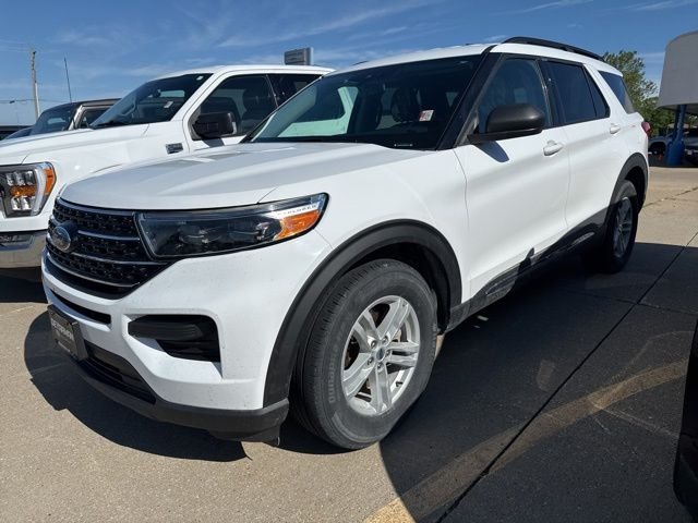 Used 2021 White Ford XLT image 2