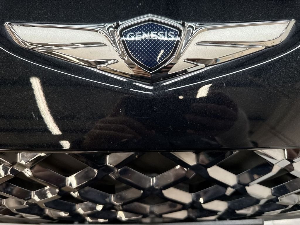 Used 2025 Black Genesis 3.5T Sport image 39