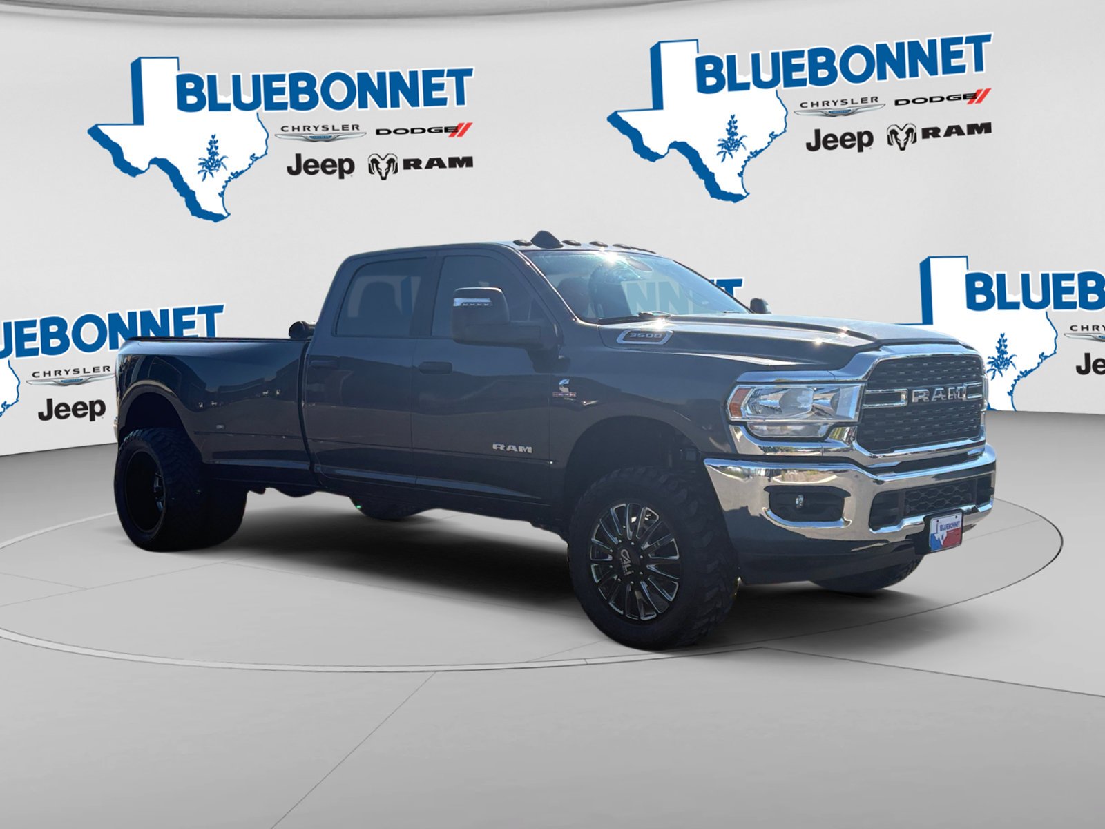 Certified Used 2024 Granite Crystal Metallic Clearcoat Ram Lone Star image 3