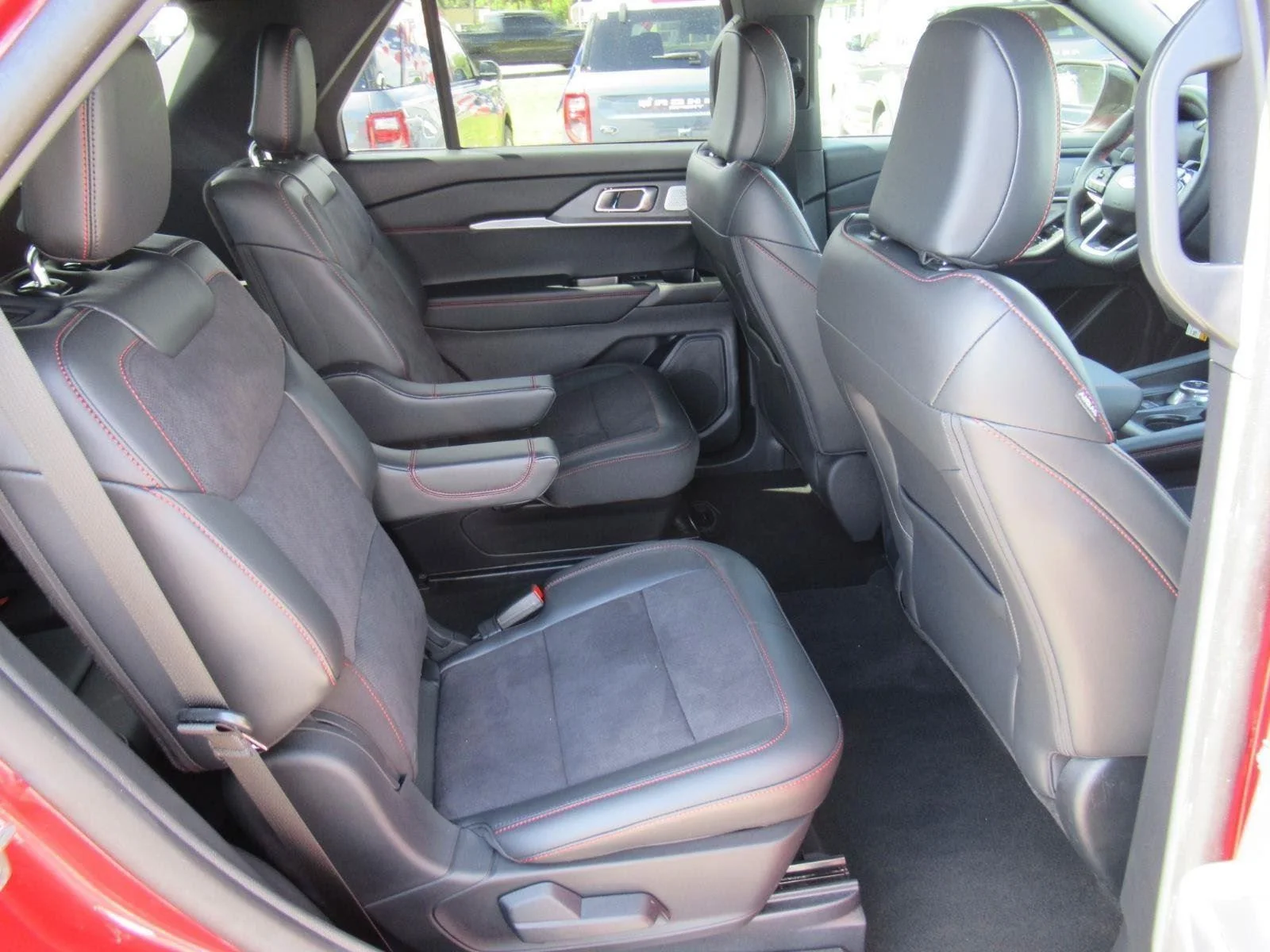 New 2025 Rapid Red Metallic Tinted Clea Ford ST image 31