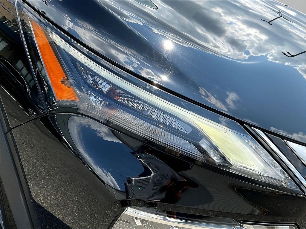 Used 2023 Black Nissan SL image 34