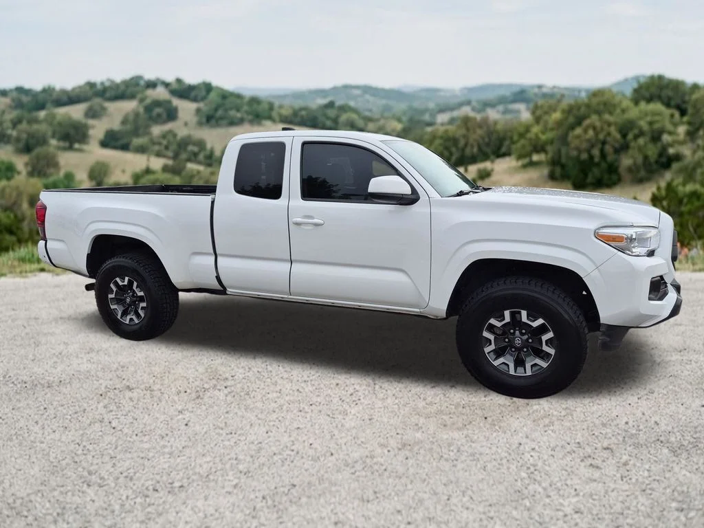 Used 2023 White Toyota SR image 12