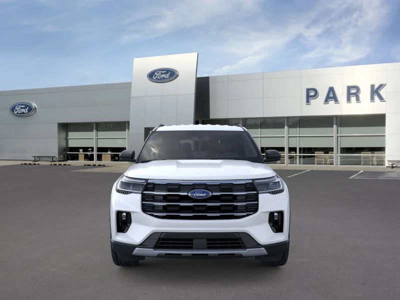 New 2026 Star White Metallic Tri-Coat Ford Active image 6