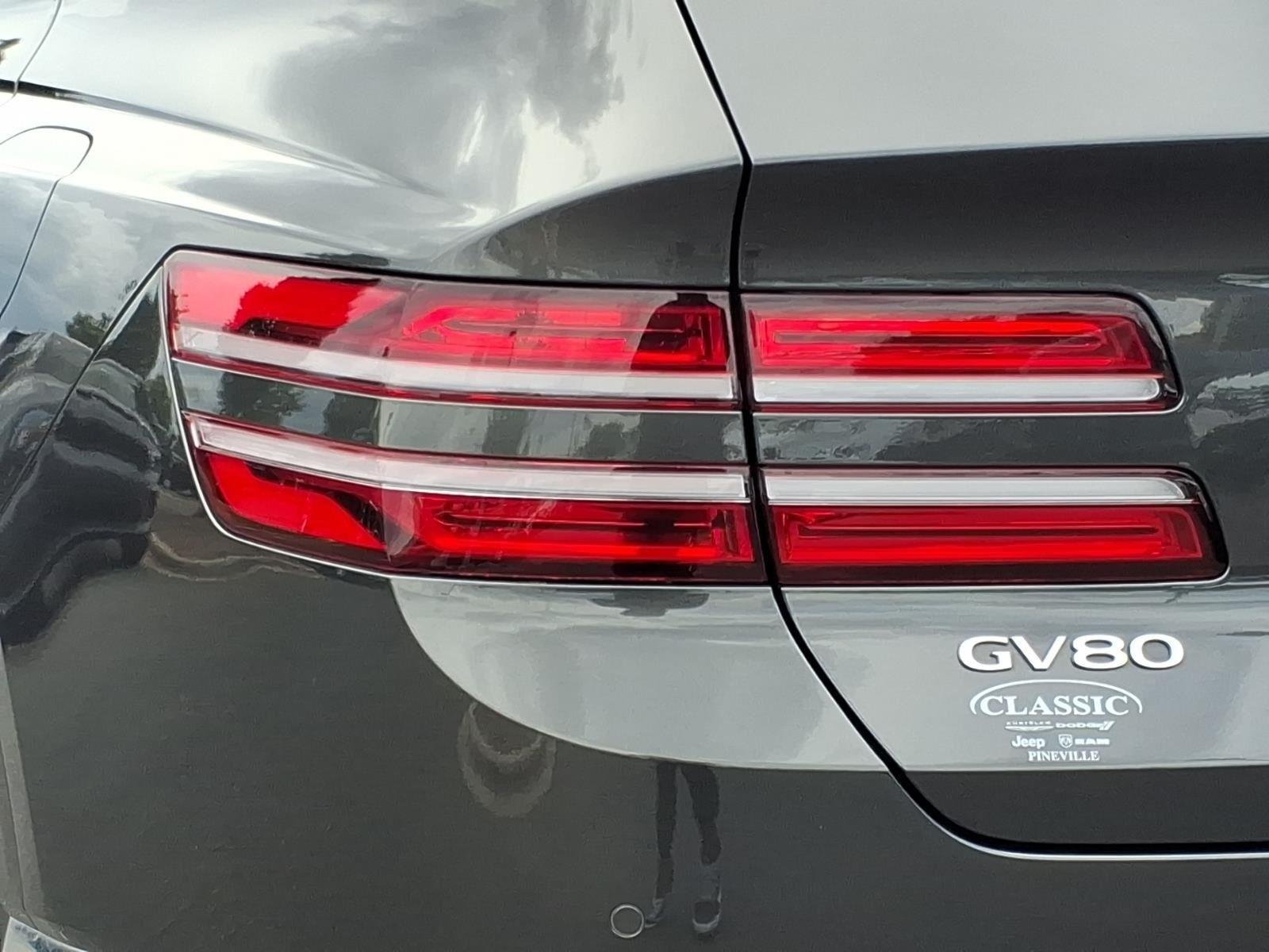 Used 2025 Makalu Gray Genesis 3.5T Prestige image 18