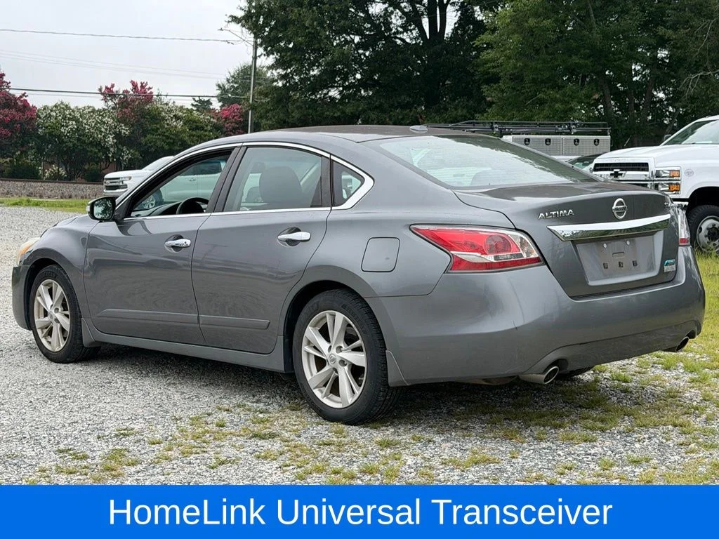 Used 2014 Gray Nissan 2.5 SV image 8