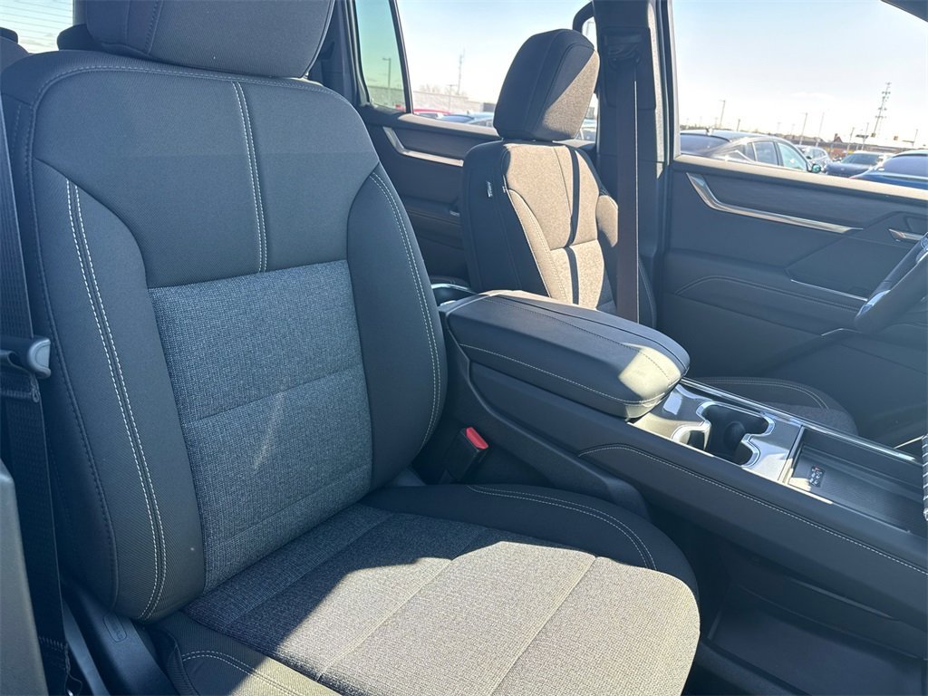 2026 GMC ACADIA - Image 38