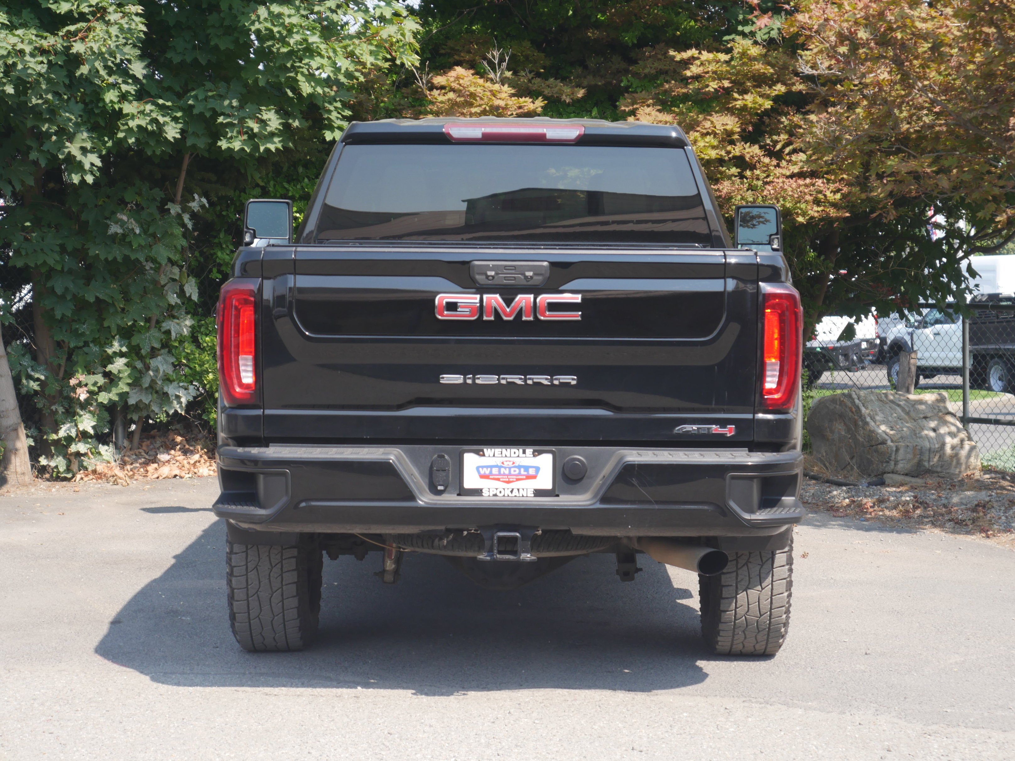 Used 2022 Onyx Black GMC AT4 image 20