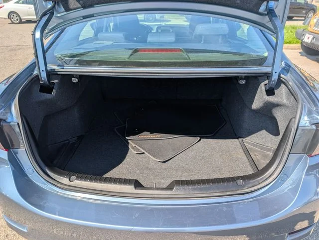 Used 2014 Blue Mazda i Sport image 19