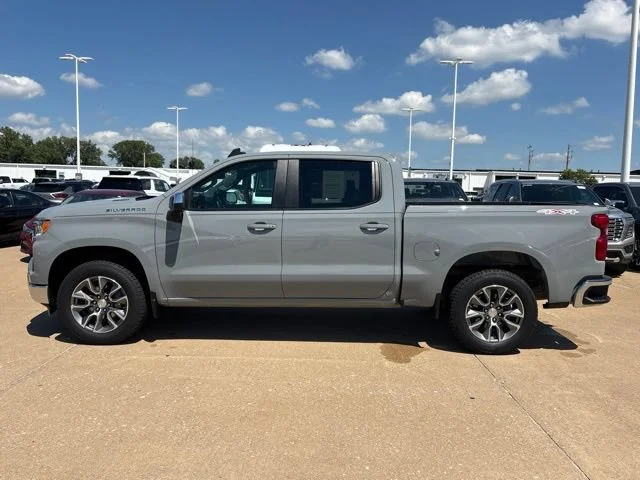 2024 Chevrolet Silverado 1500 LT - Photo 7