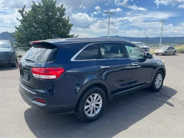 Used 2018 Blaze Blue Kia LX V6 image 8