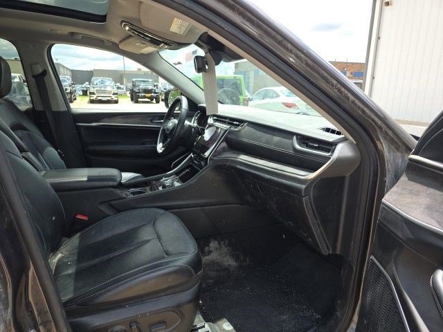 Used 2022 Baltic Gray Metallic Clearcoat Jeep Limited image 14