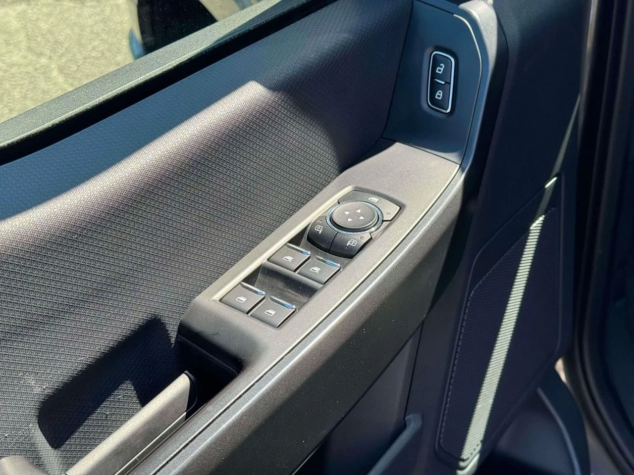 Used 2023 CARBONIZED GRAY METALLIC Ford XL image 18
