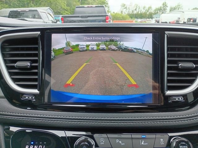 New 2027 Hydro Blue Pearl-Coat Exterior Paint Chrysler Select image 16