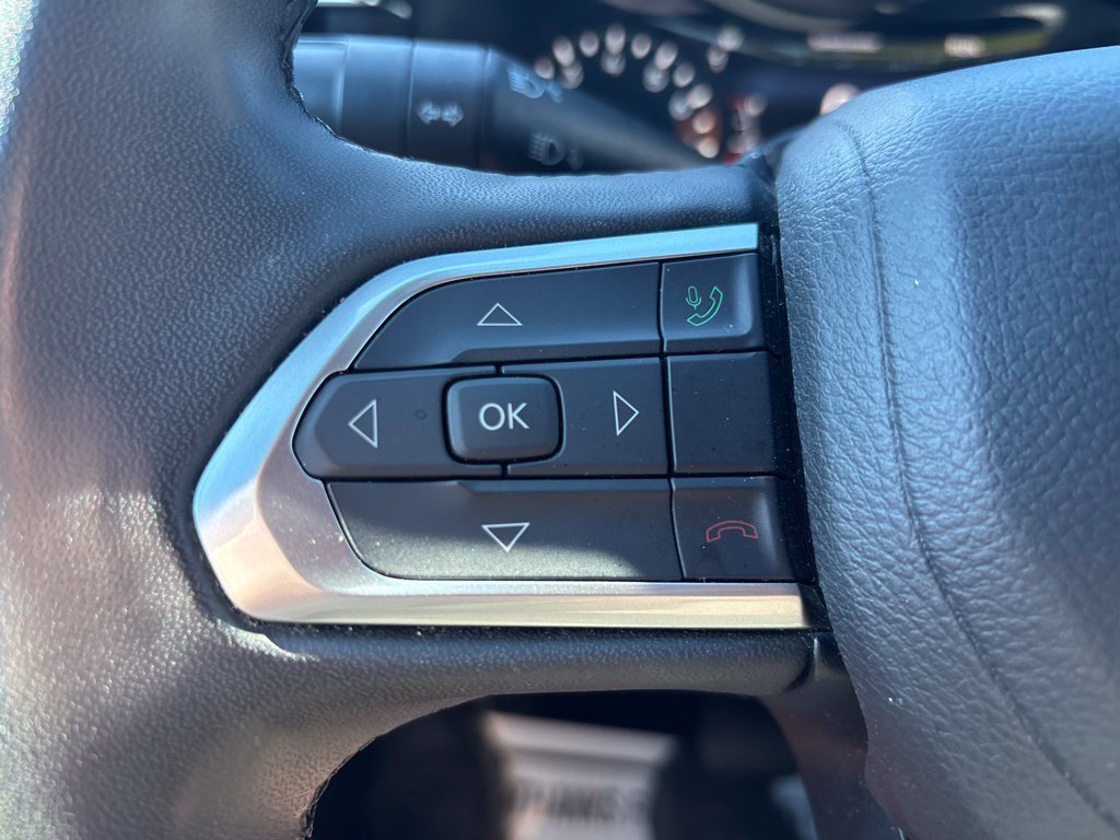 Used 2024 Gray Jeep Limited image 20