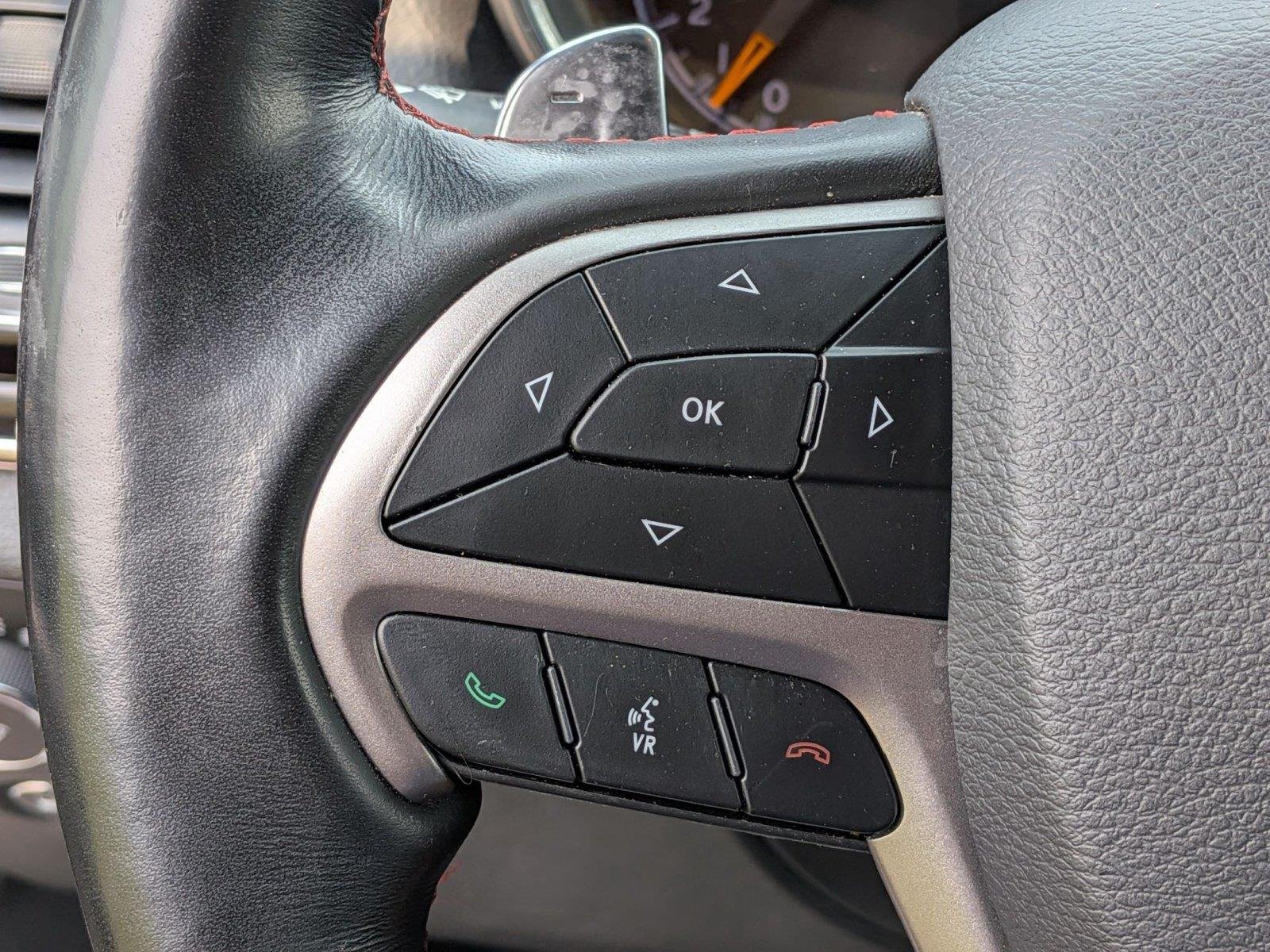 Used 2021 Sting-Gray Clearcoat Jeep Trailhawk image 17