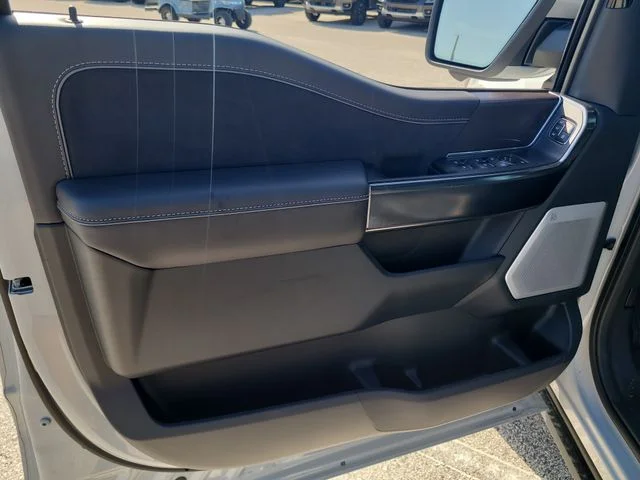 New 2026 Avalanche Ford Platinum image 16