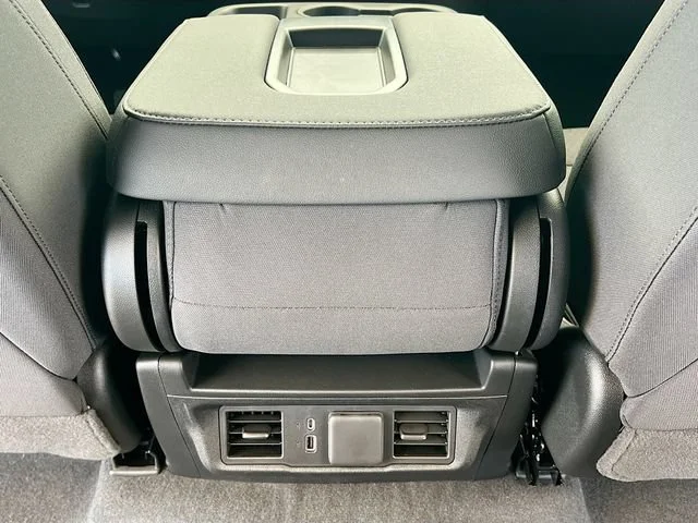 New 2026 Summit White GMC Elevation image 18