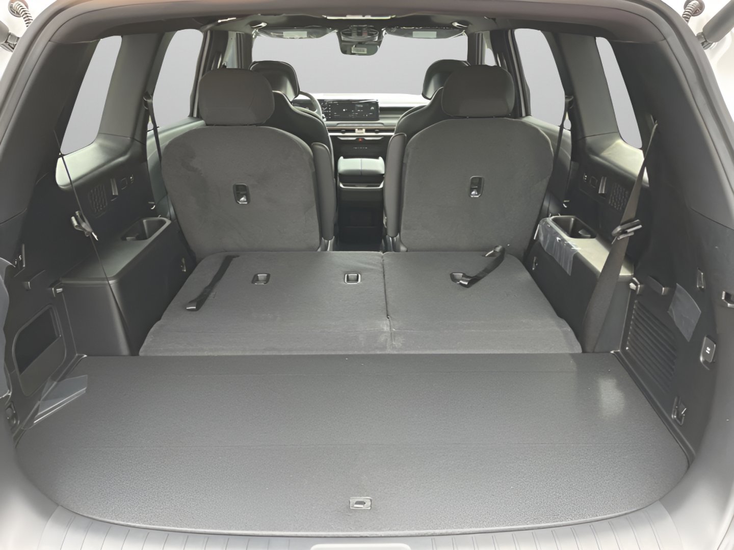 New 2027 Glacial White Pearl Kia S image 9