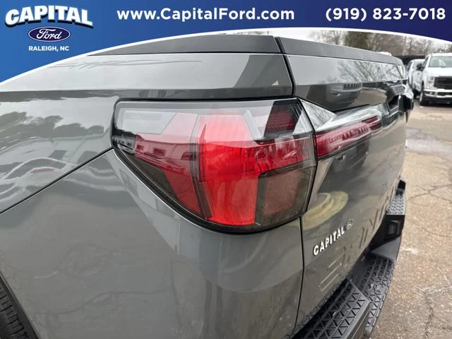 Used 2022 Gray Hyundai SEL Premium image 14