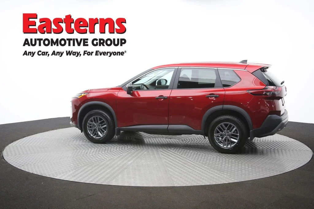 Used 2023 Red Nissan S image 60