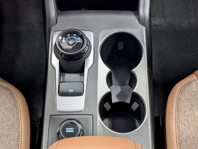 New 2026 Velocity Blue Metallic Ford Outer Banks image 33