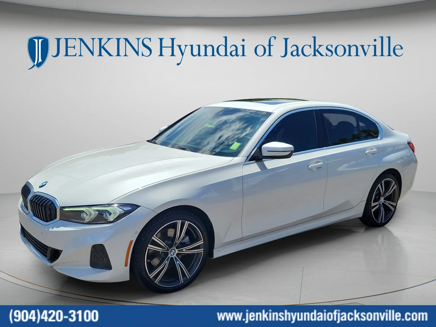 Used 2024 White Metallic BMW 330i image 7
