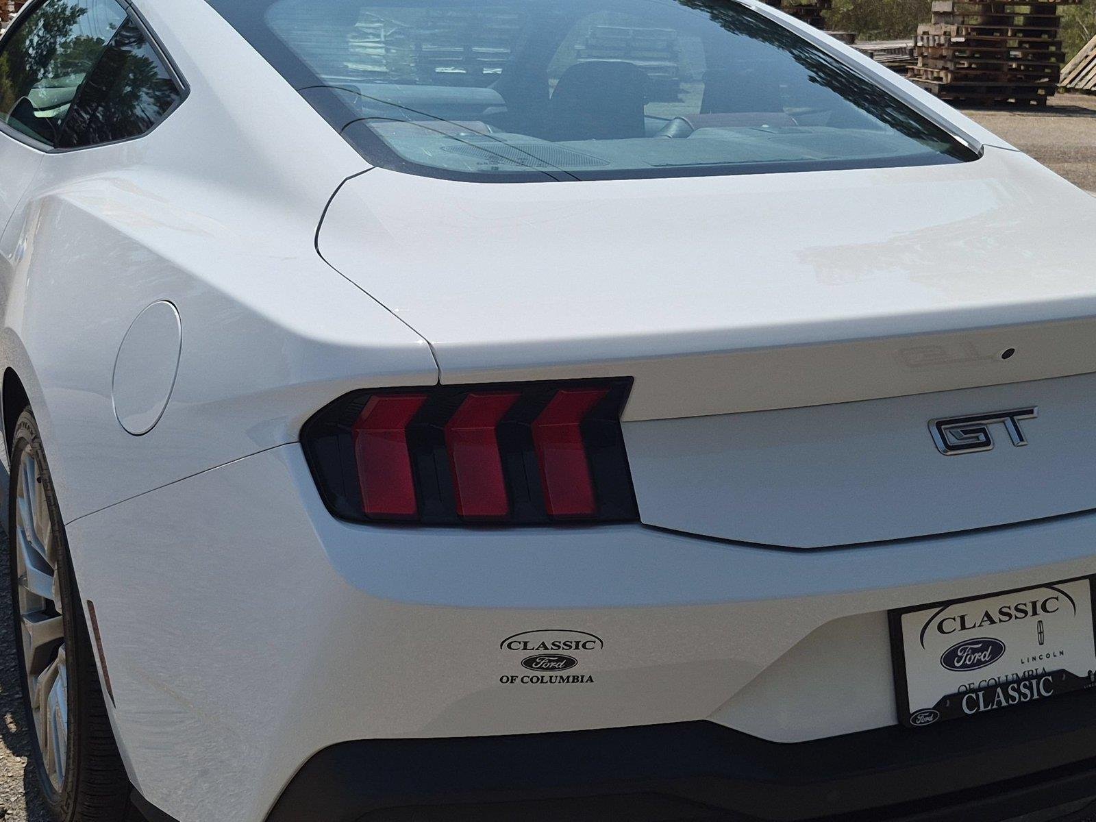 Used 2025 Oxford White Ford GT Premium image 12
