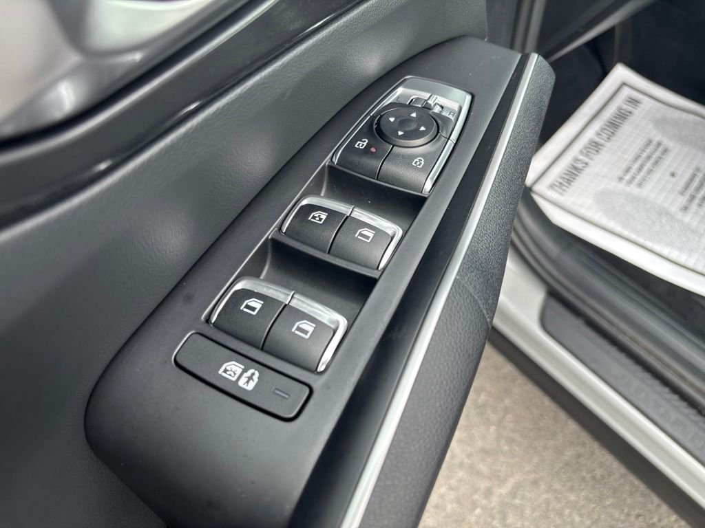 New 2025 Gray Kia S image 17
