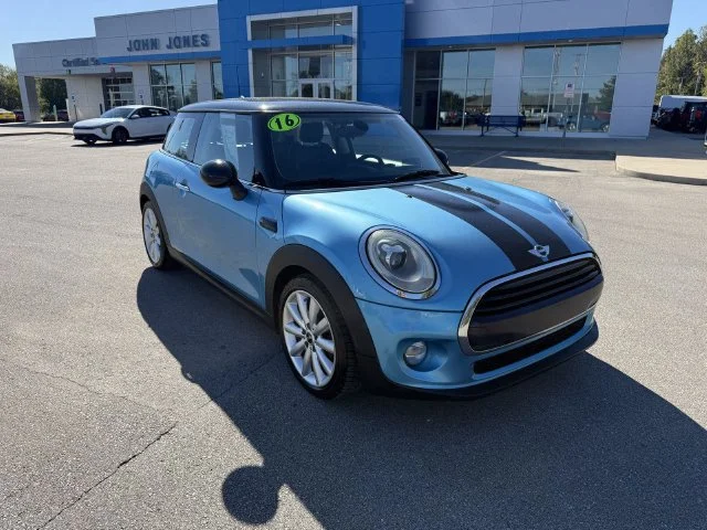 Used 2016 MINI Cooper Base with VIN WMWXP5C52G2D14312 for sale in Scottsburg, IN