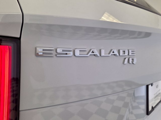 New 2026 Vibrant White Tricoat Cadillac Sport image 6