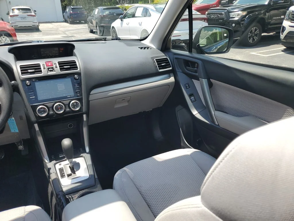 Used 2017 Gray Subaru 2.5i Premium image 17