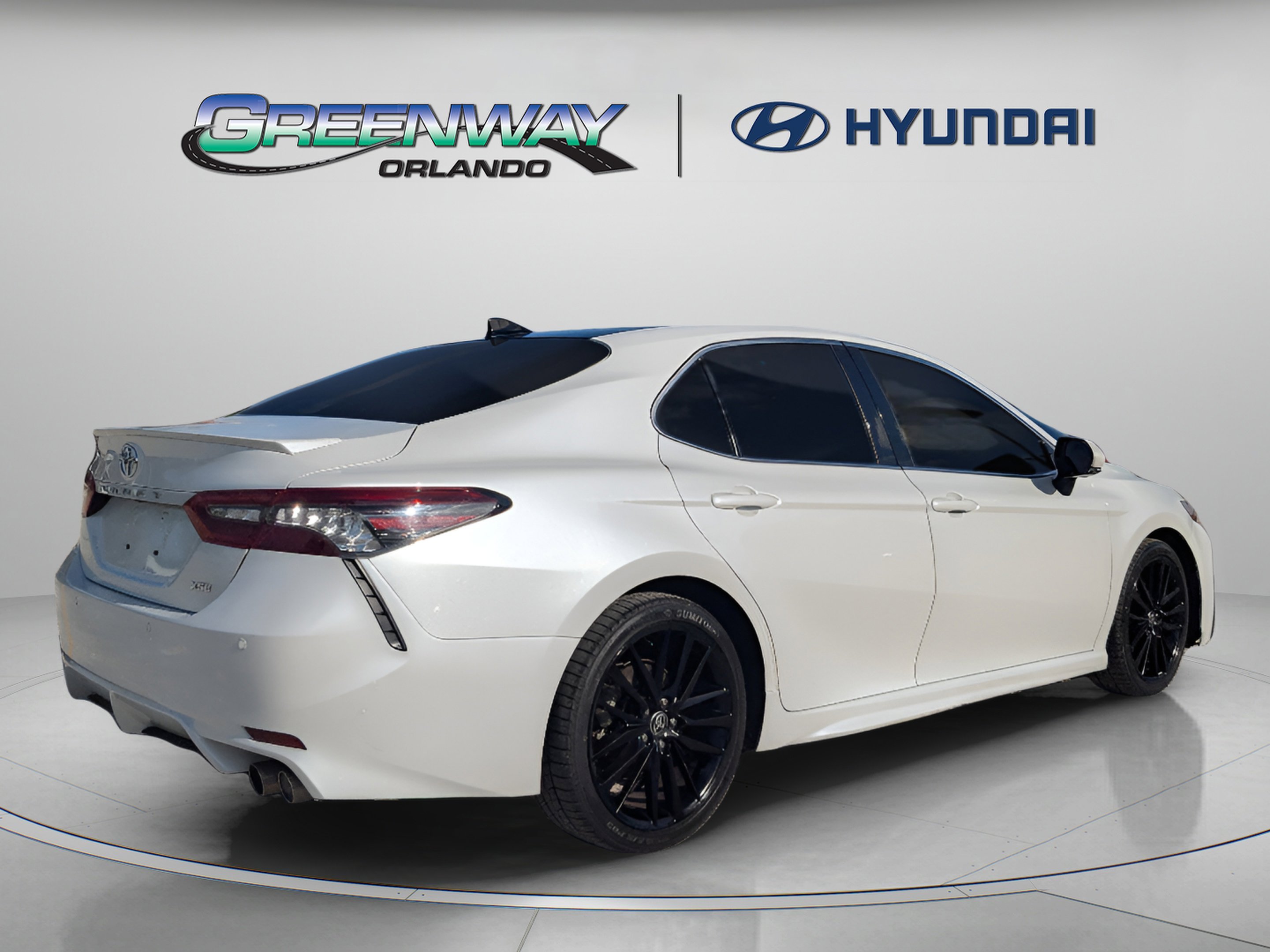2021 Toyota Camry XSE - Photo 8