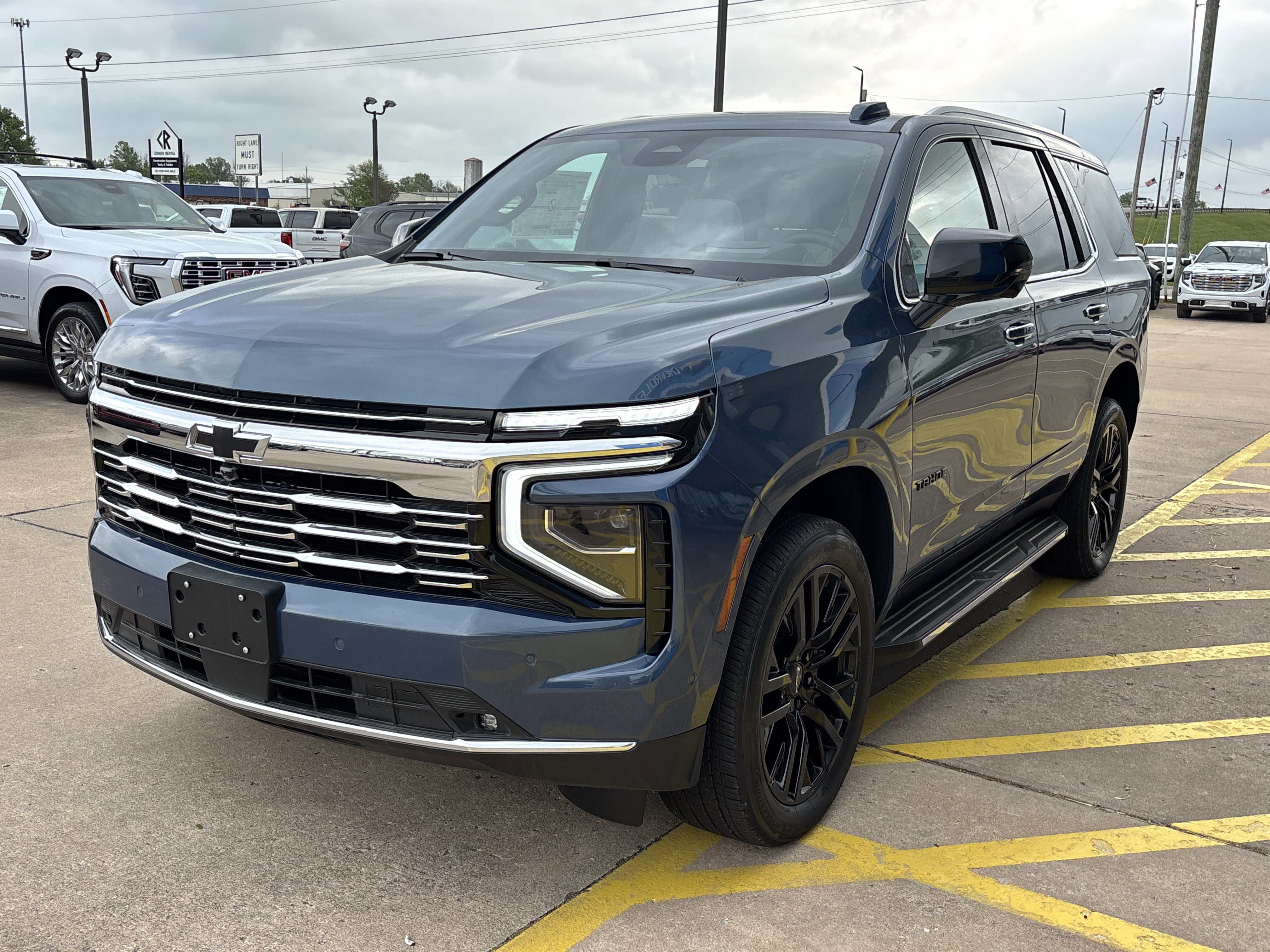 2025 Chevrolet Tahoe Premier - Photo 12